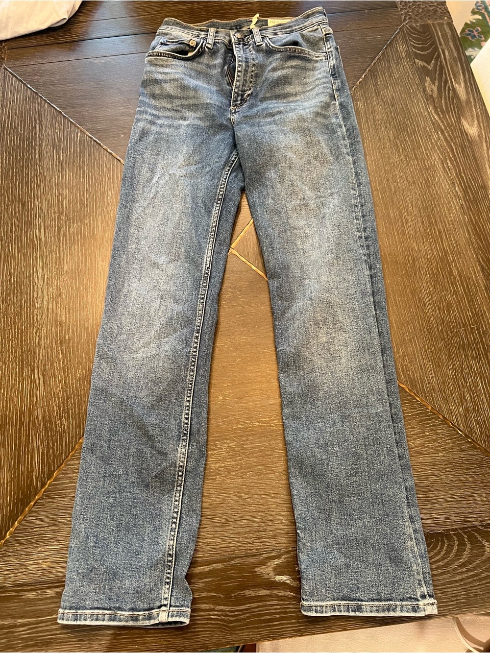 Rag & Bone Women’s high rise full length slim- Straight-Leg Jeans in Faded Blue
